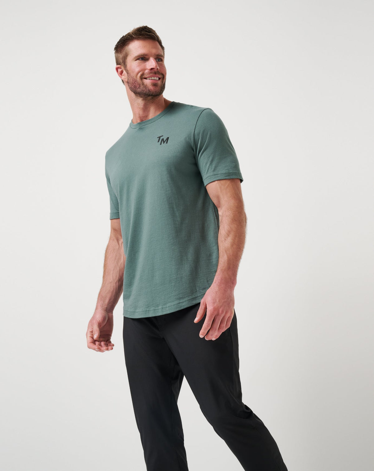 End Around Tee Balsam Green | Travis Mathew
