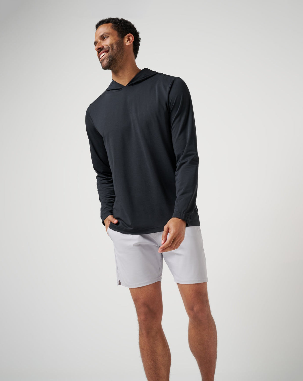 Heater Pro Hoodie Black | Travis Mathew