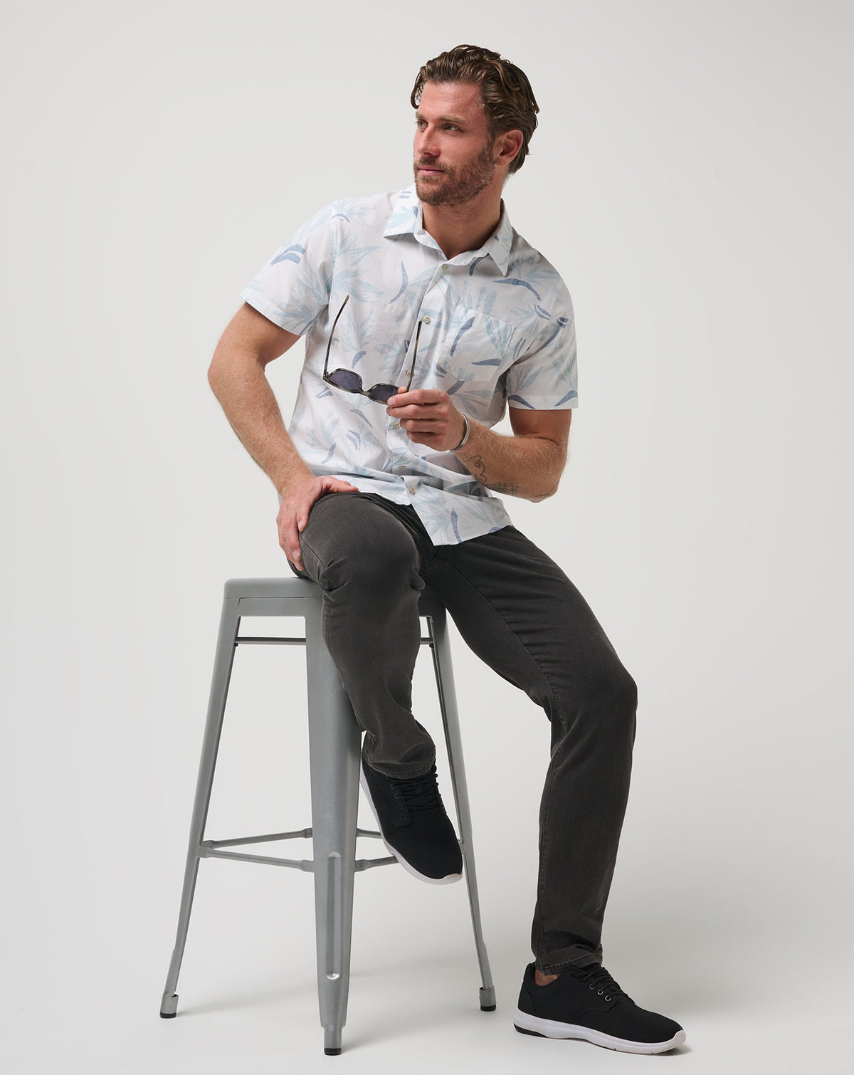 The Thick Of It Button-Up White/Quiet Harbor | Travis Mathew