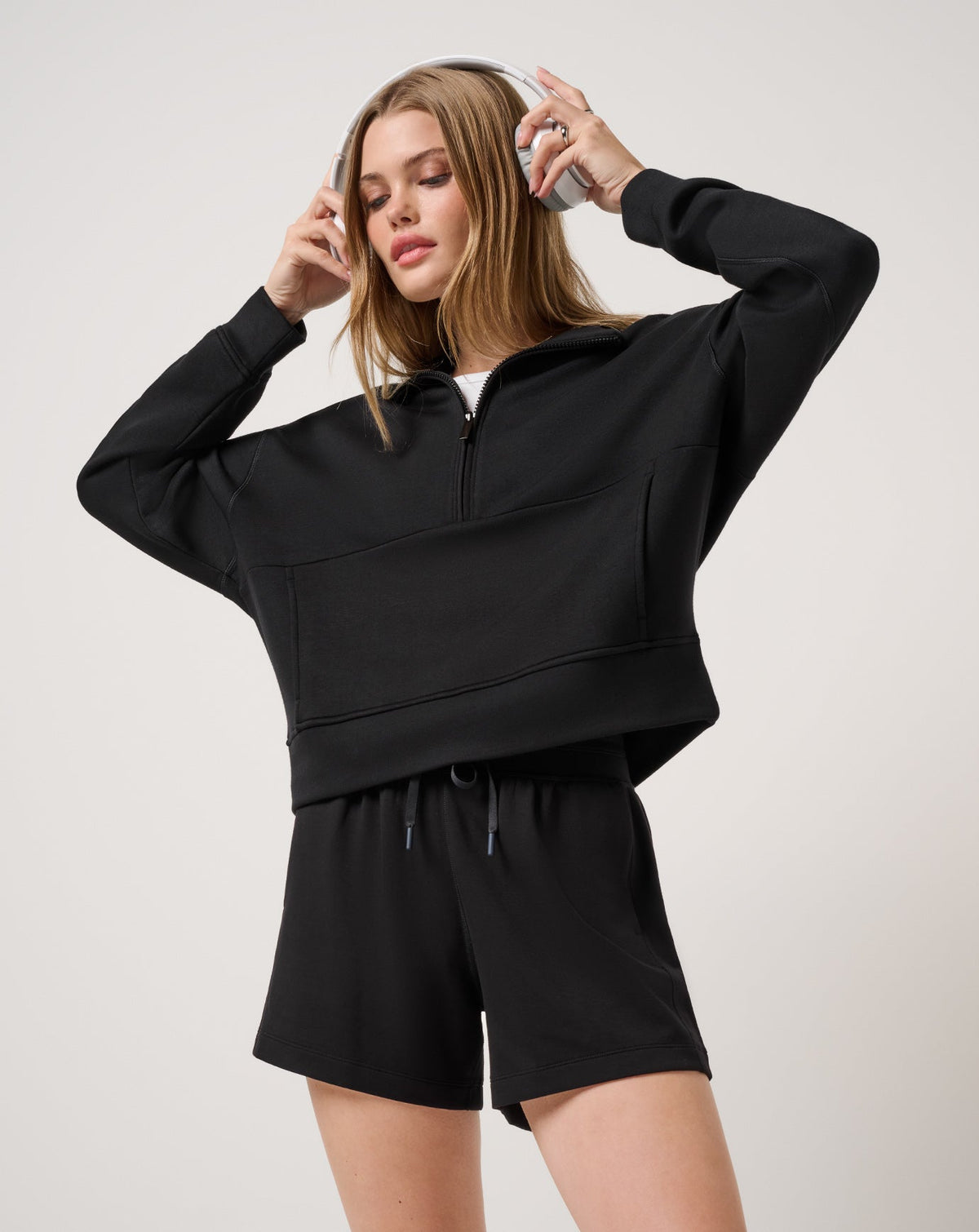 Skyloft Soft Half Zip 2.0 Black | Travis Mathew