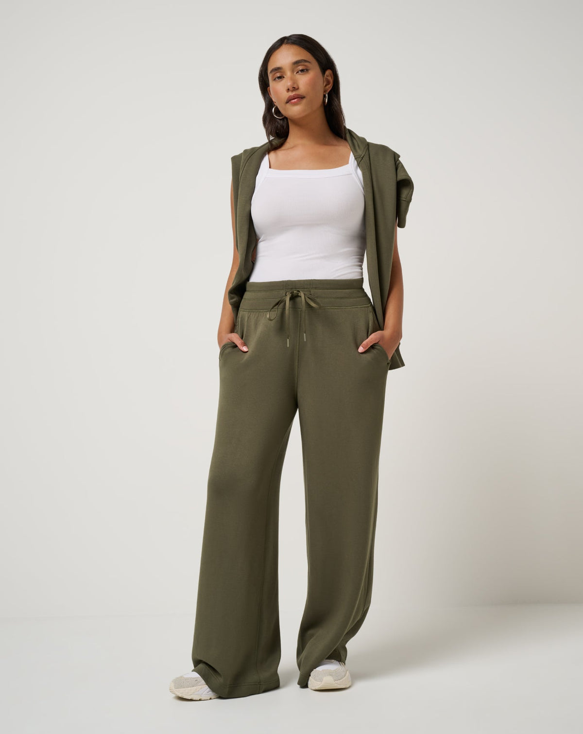 Skyloft Soft Wide Leg Pant Grape Leaf | Travis Mathew
