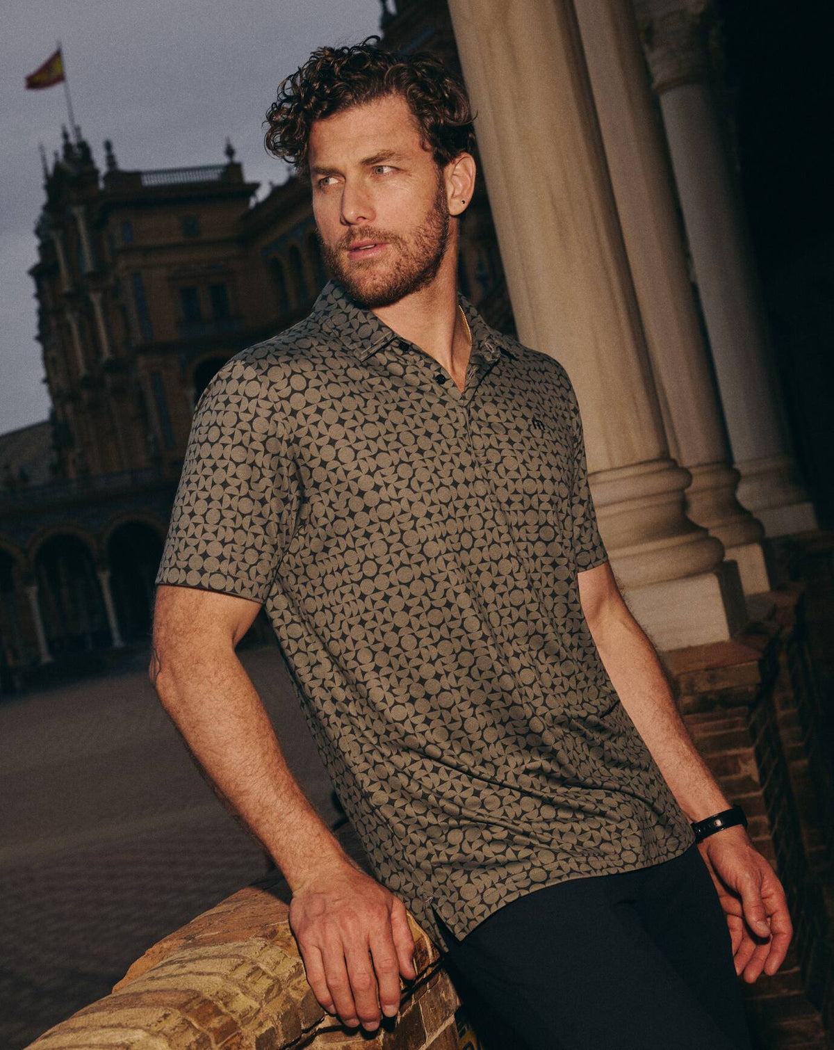 Featherweight Caves Polo Dark Olive | Travis Mathew
