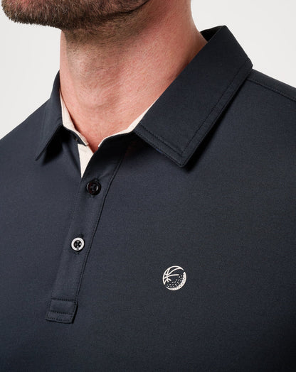Featherweight On The Grind Polo Black | Travis Mathew