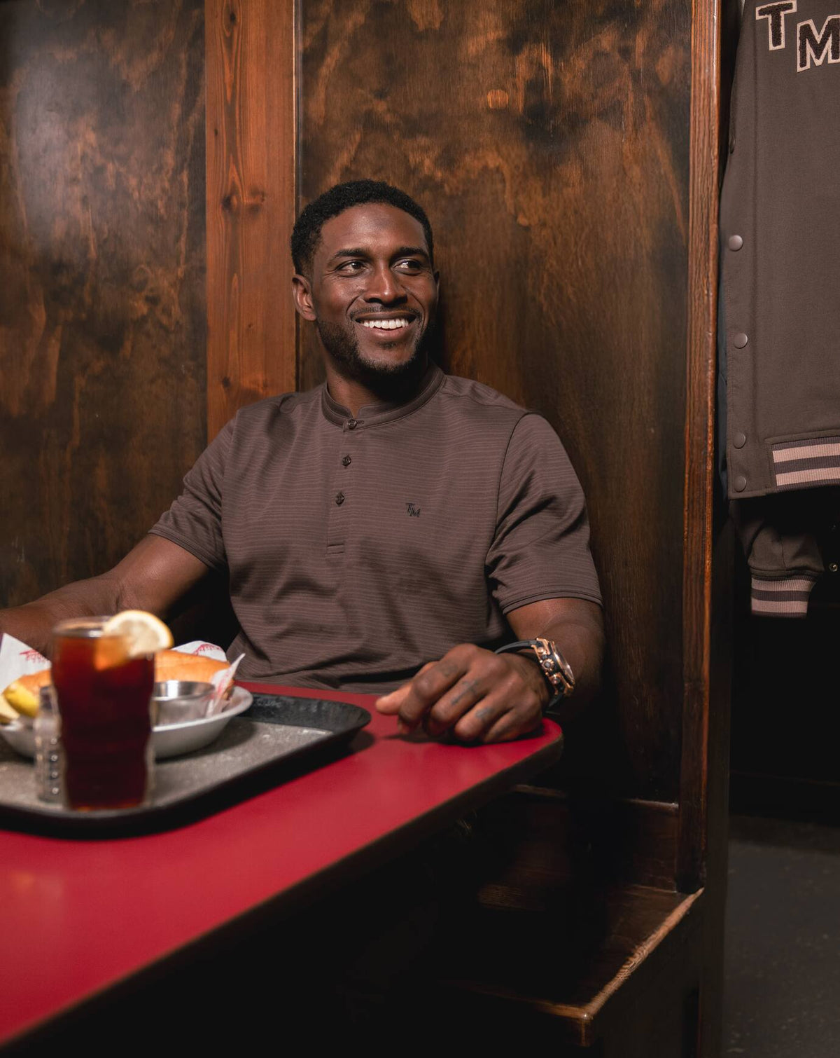Winning Record Henley Polo Chocolate Brown | Travis Mathew