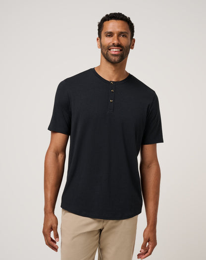 Cloud Henley Tee Black | Travis Mathew