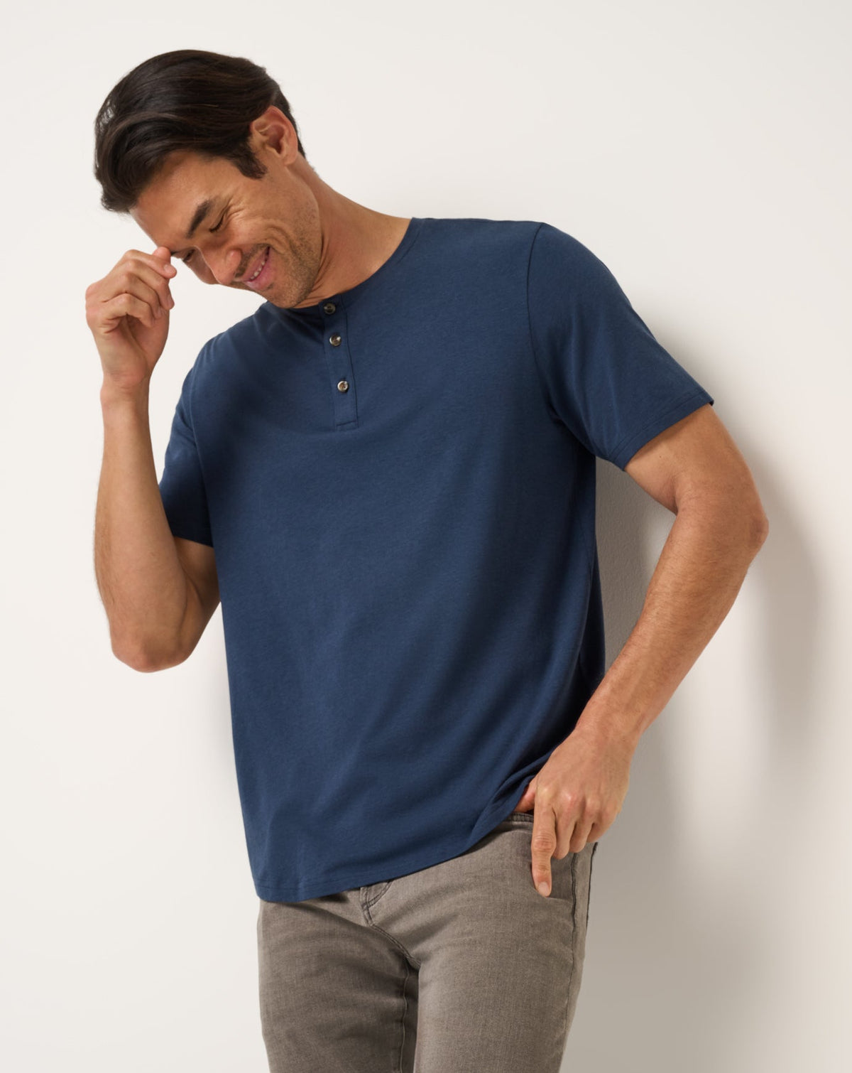 Cloud Henley Tee Total Eclipse | Travis Mathew