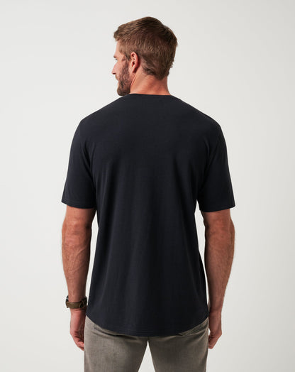 Cloud Crew Tee Black | Travis Mathew