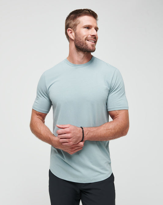 Cloud Crew Tee Arona | Travis Mathew