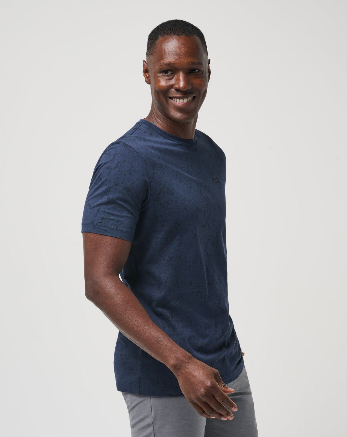 Warmer Tides Tee Total Eclipse | Travis Mathew