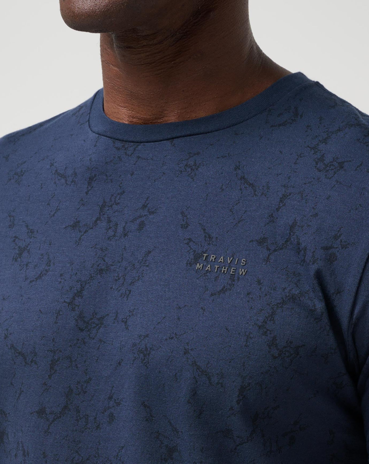 Warmer Tides Tee Total Eclipse | Travis Mathew