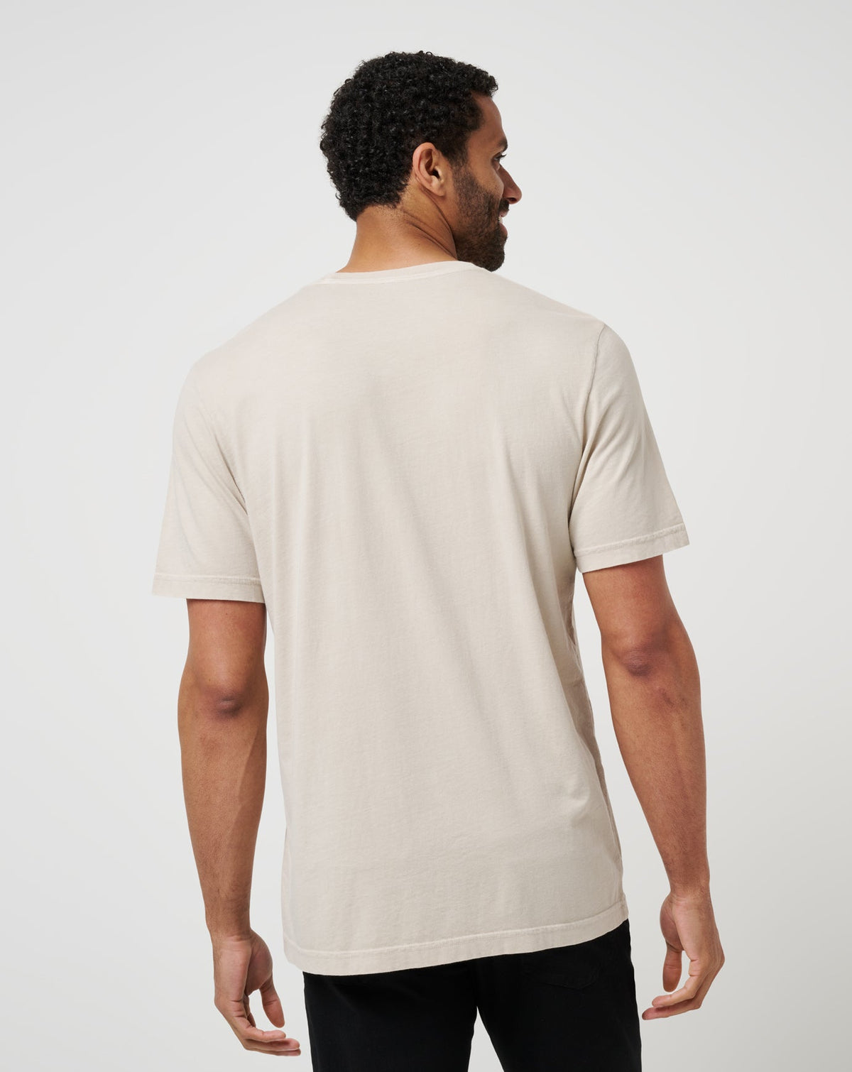 Face Off Tee Italian Sand | Travis Mathew