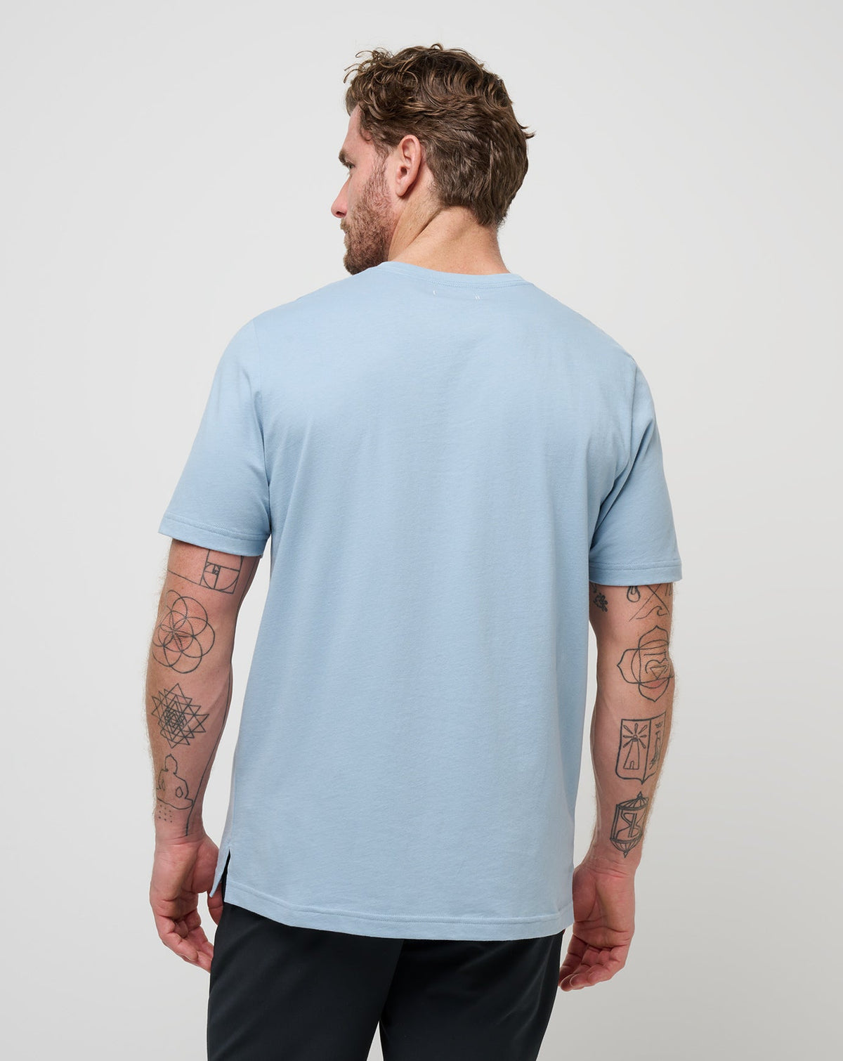 Name Association Tee Dusty Blue | Travis Mathew