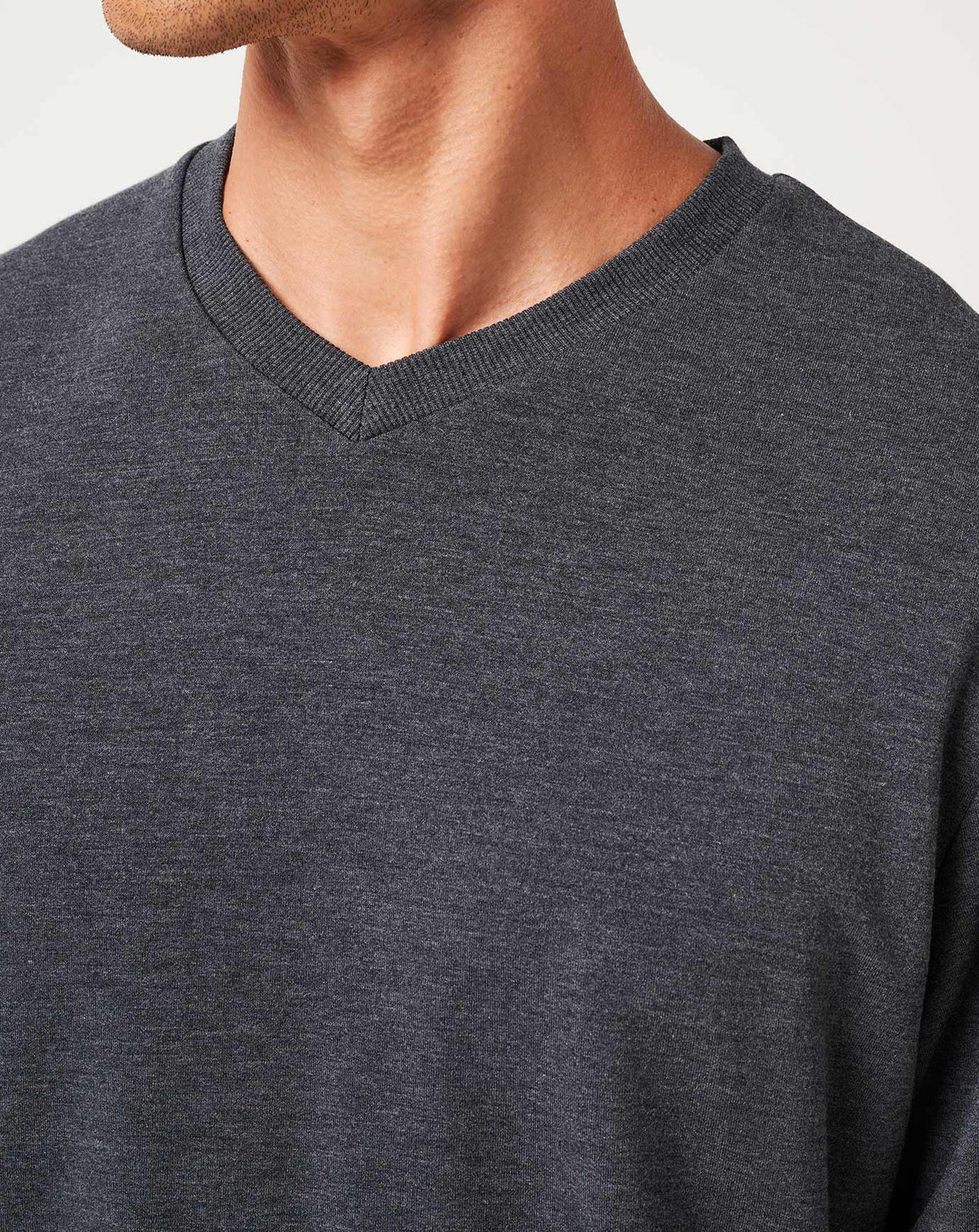 Amenities V-Neck Crew Heather Dark Grey | Travis Mathew