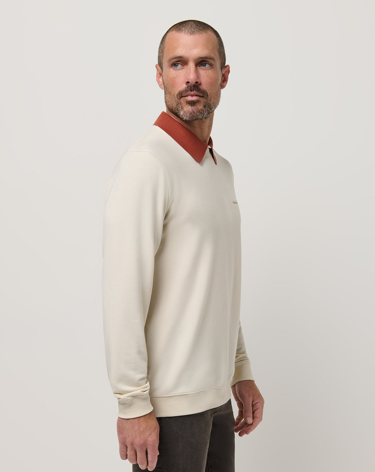 Amenities Collar Crew Birch | Travis Mathew