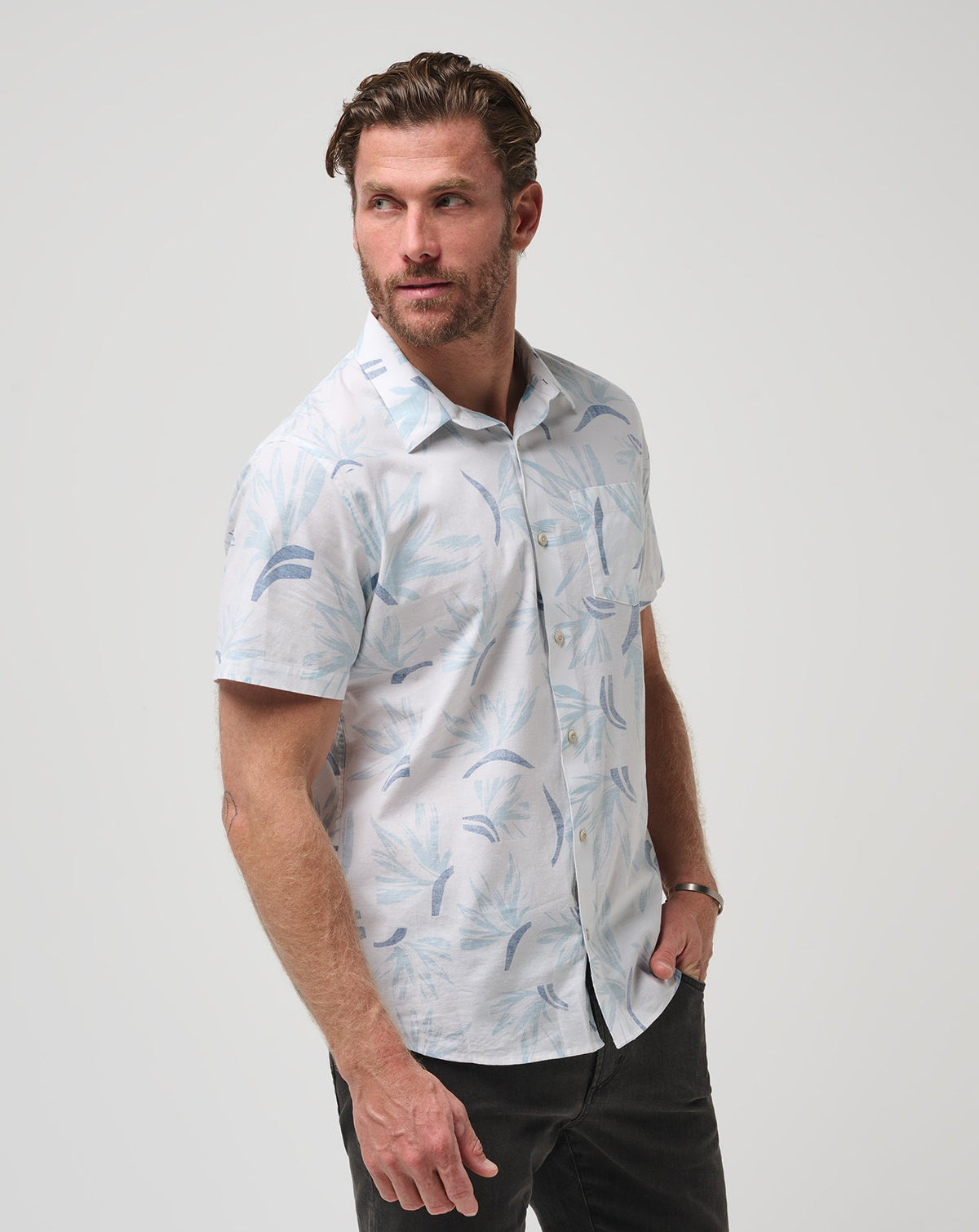 The Thick Of It Button-Up White/Quiet Harbor | Travis Mathew