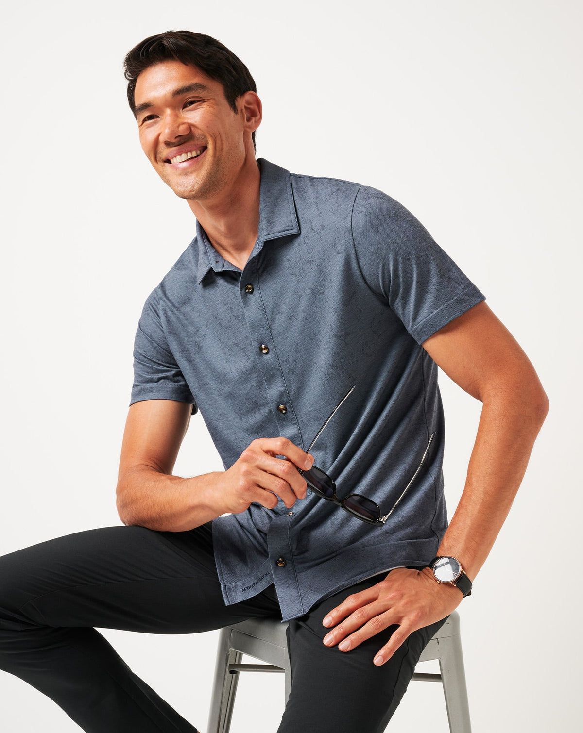 Knit Featherweight Tides Button-Up Mood Indigo/Vintage Indigo | Travis Mathew