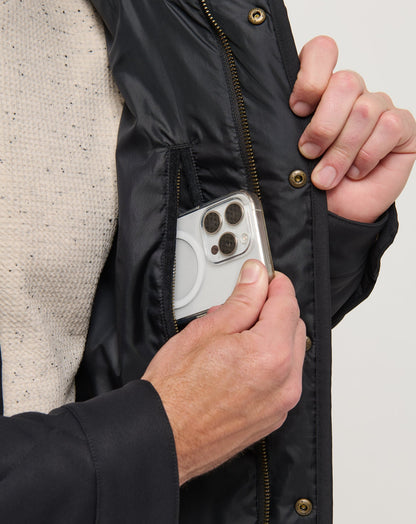 Highlander Jacket Black | Travis Mathew