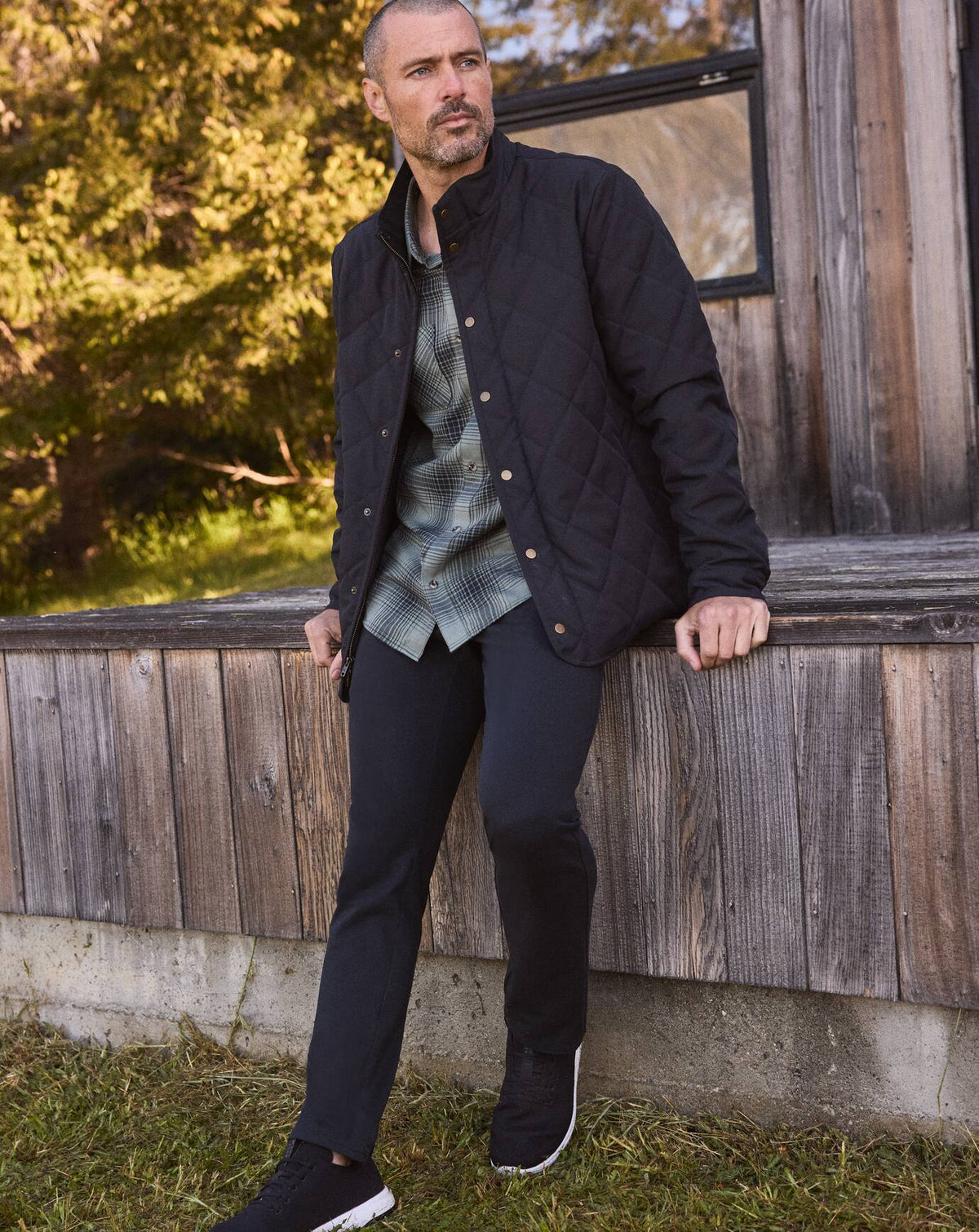 Highlander Jacket Black | Travis Mathew