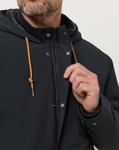 Mountain Pass Jacket Black | Travis Mathew