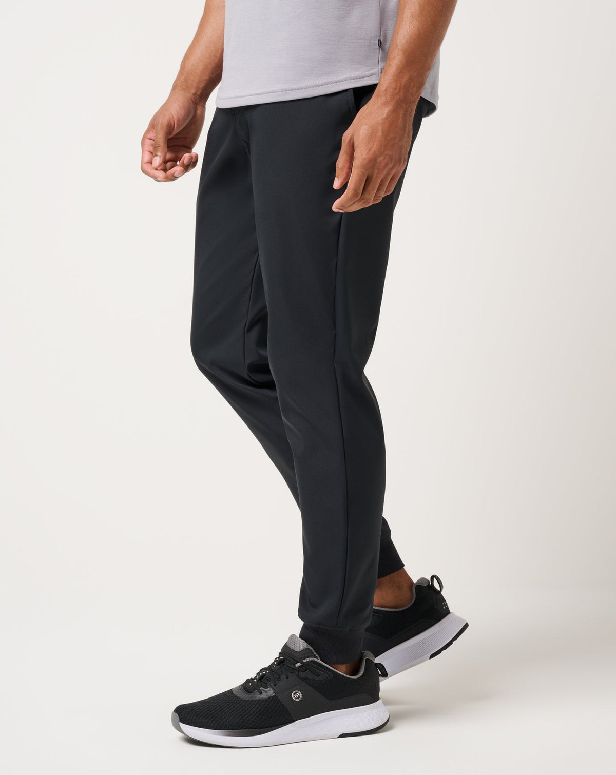 Open To Close 2.0 Jogger Black | Travis Mathew