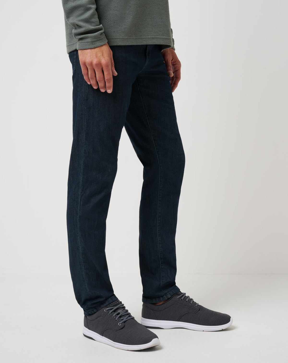 Legacy Featherweight Jeans Dark Denim | Travis Mathew