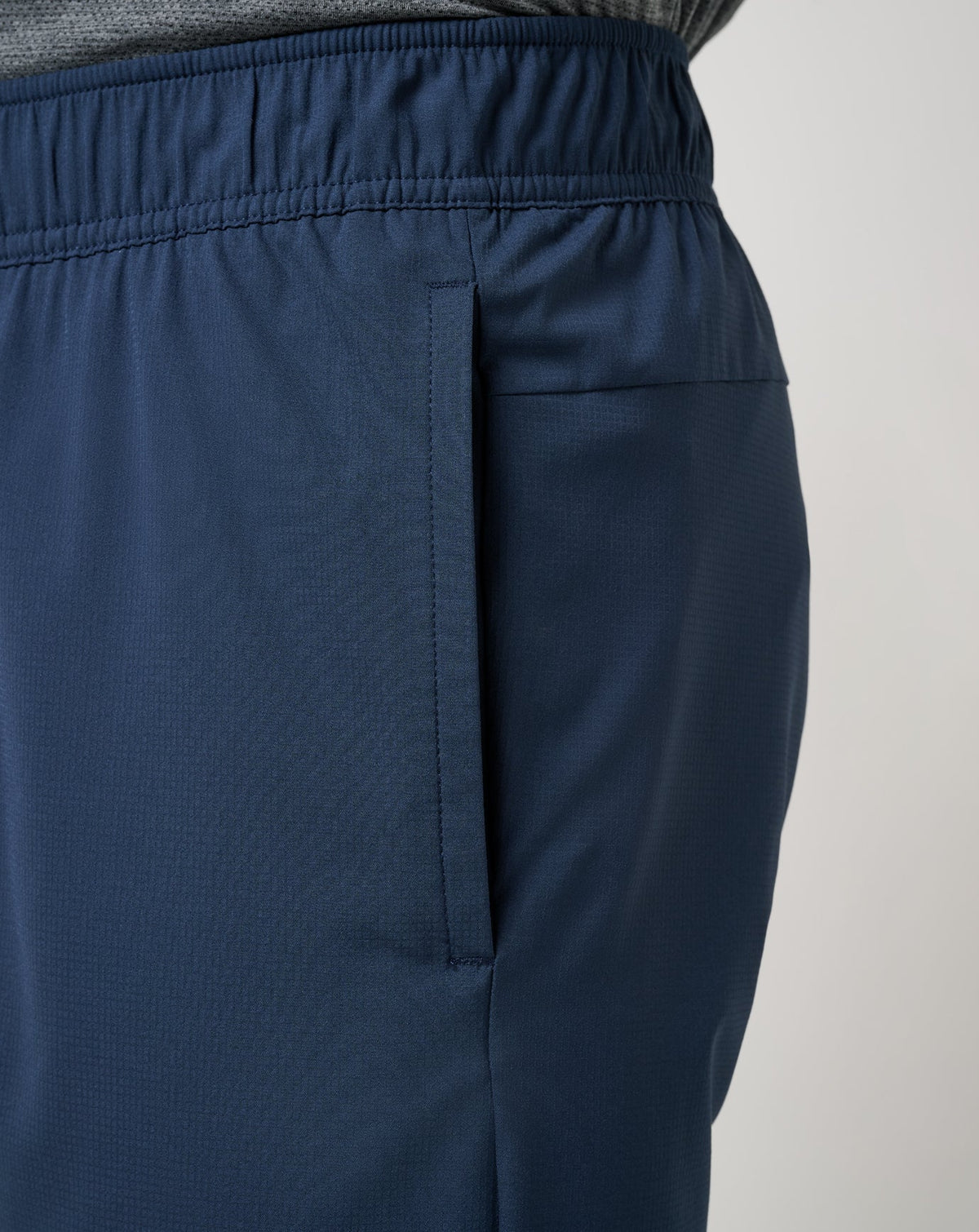 Wanderlust E-Waist Short 7.5In Mood Indigo | Travis Mathew