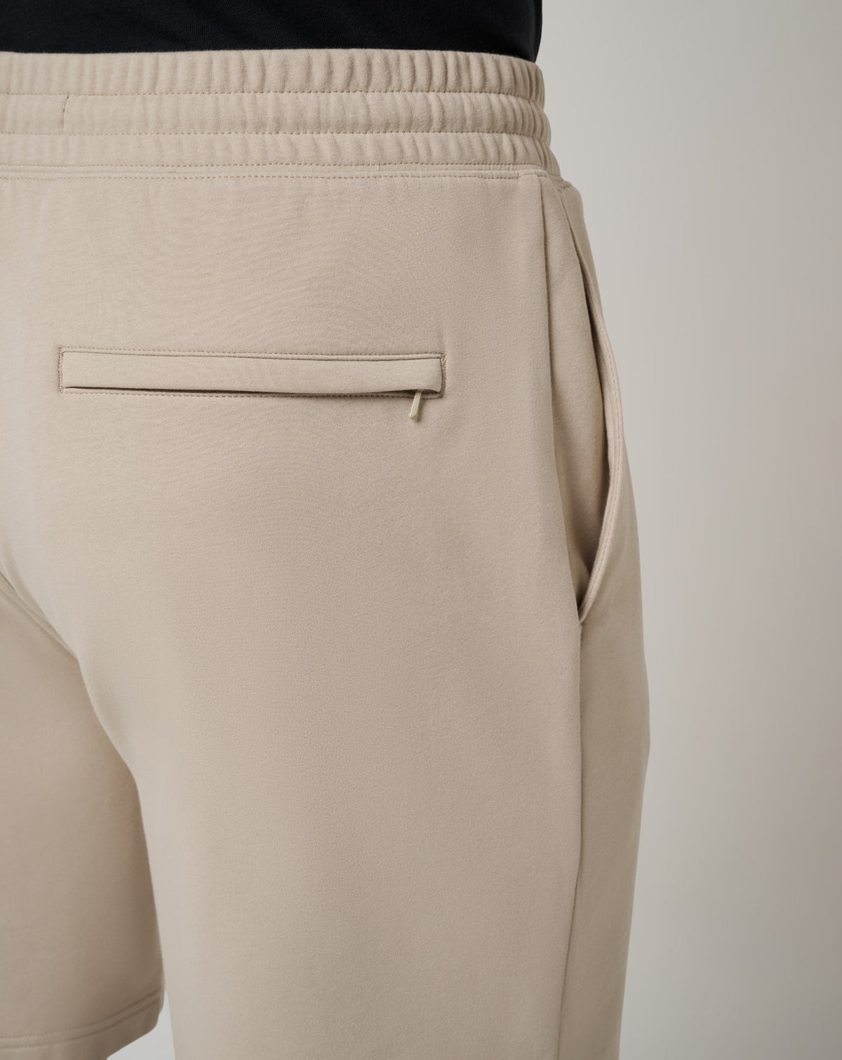 Shot Maker Cloud Short Italian Sand | Travis Mathew