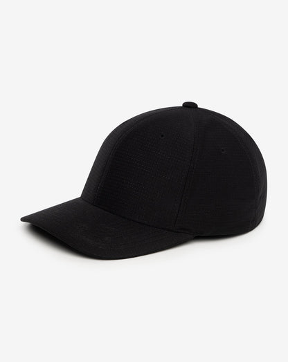 Nassau Fitted Hat Black | Travis Mathew