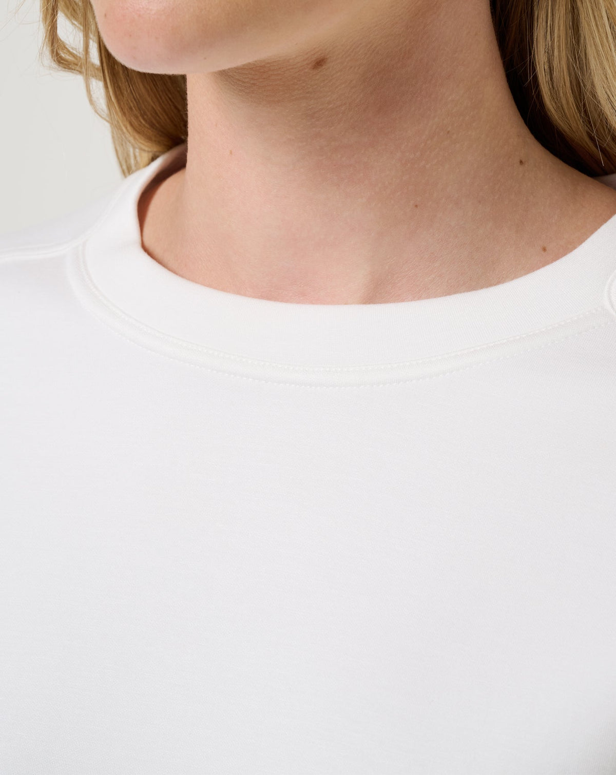 Cloudscape Pullover Snow White | Travis Mathew