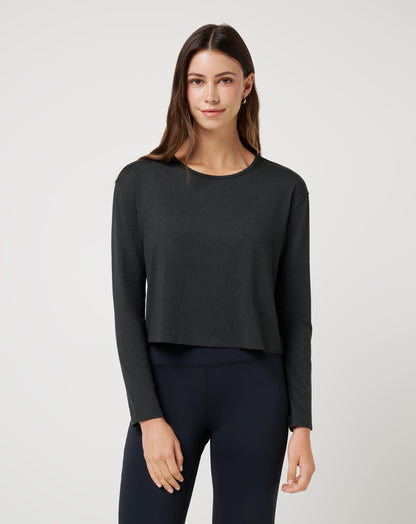 Skyloft Light Celestia Top Heather Black | Travis Mathew