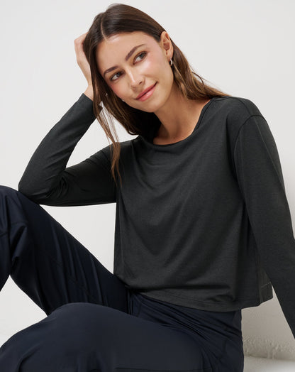 Skyloft Light Celestia Top Heather Black | Travis Mathew