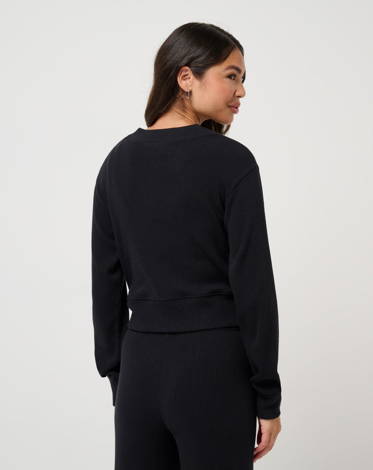 Evening Retreat Cardigan Black | Travis Mathew