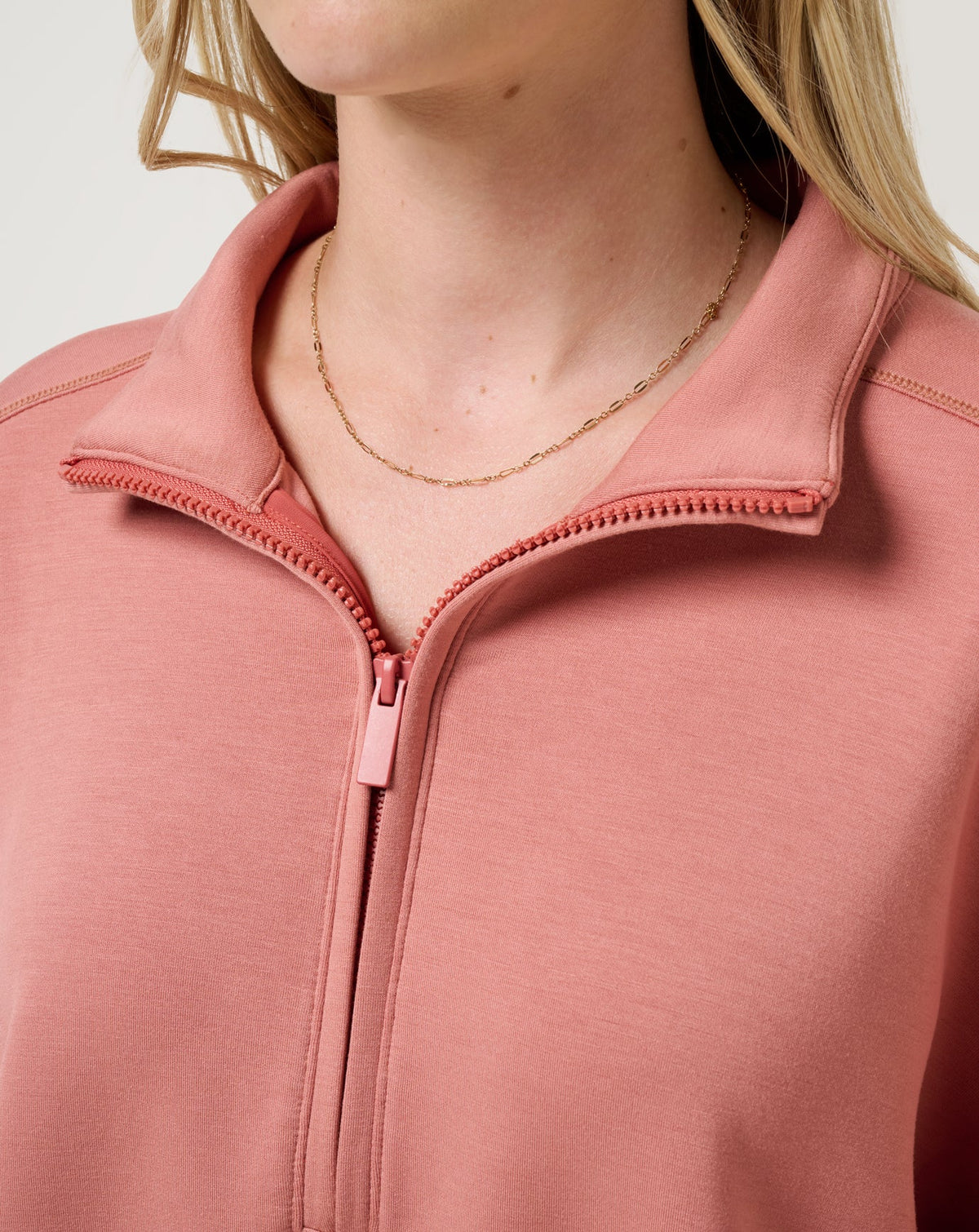 Skyloft Soft Echo Half Zip Brick Dust | Travis Mathew