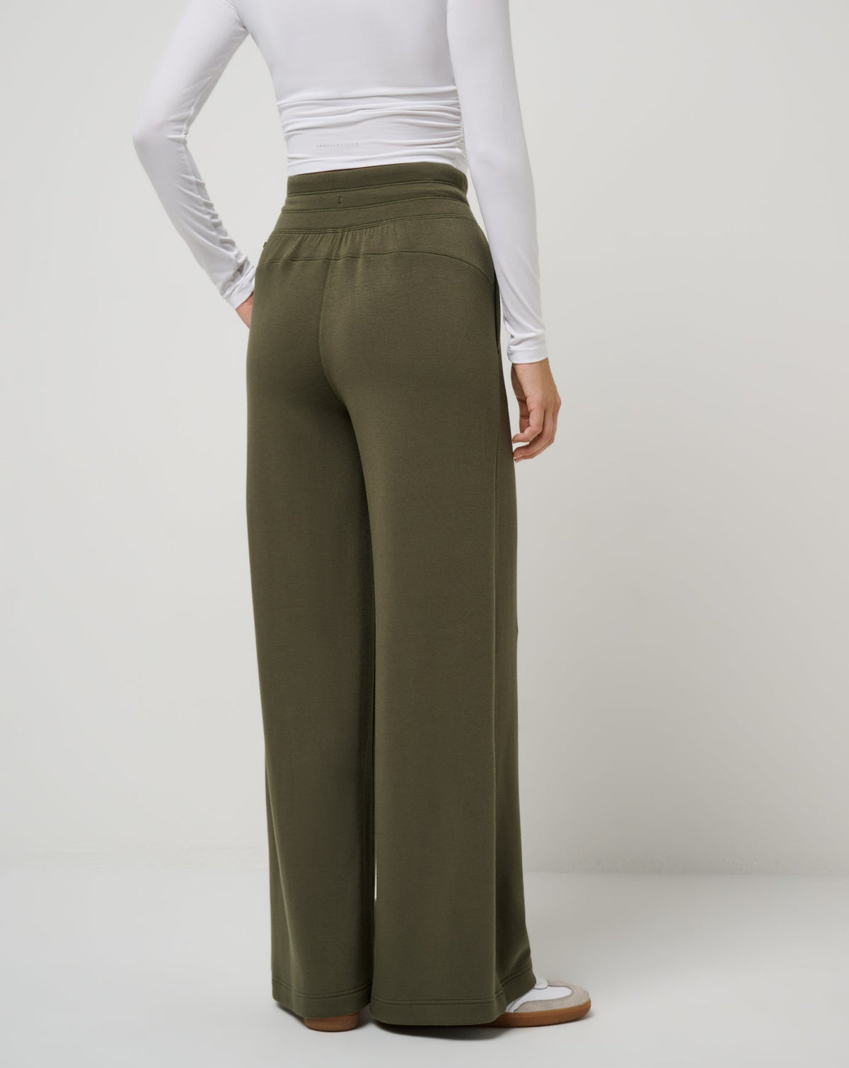 Skyloft Soft Wide Leg Pant Grape Leaf | Travis Mathew