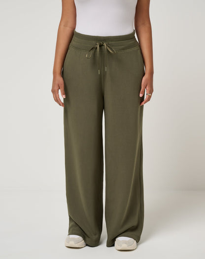 Skyloft Soft Wide Leg Pant Grape Leaf | Travis Mathew