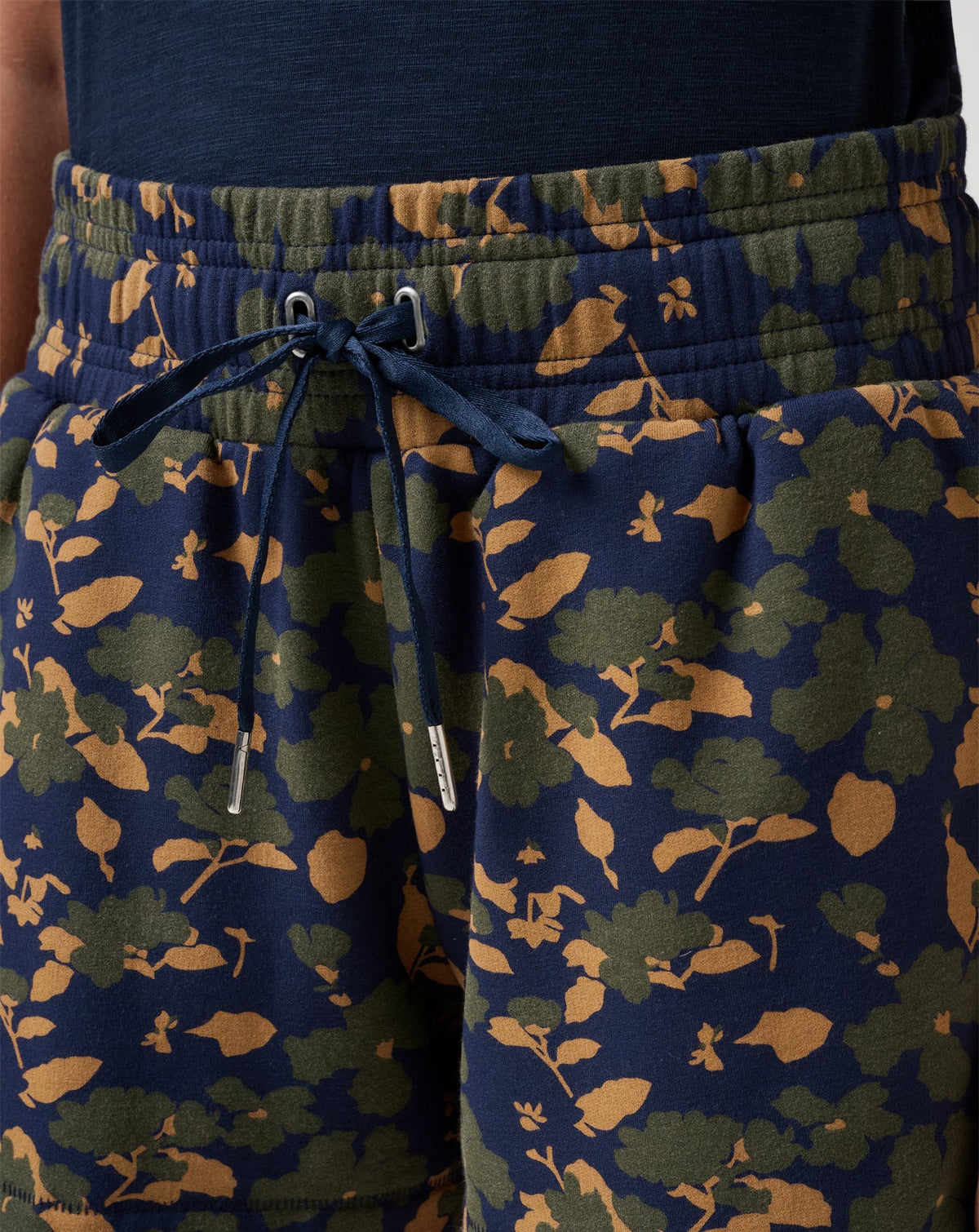 Cloud Fleece Stellar Short 2.0 Navy Blazer Floral Multi | Travis Mathew