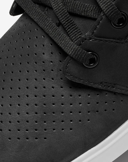 The Modern Chukka Black | Travis Mathew