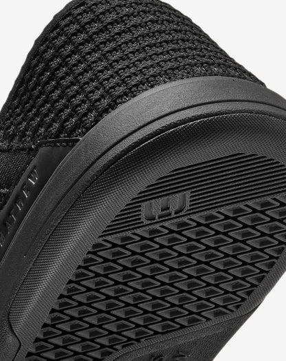 The Modern Lounge Black | Travis Mathew