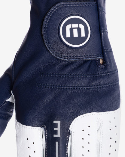Between The Lines 2.0 Golf Glove Total Eclipse | Travis Mathew
