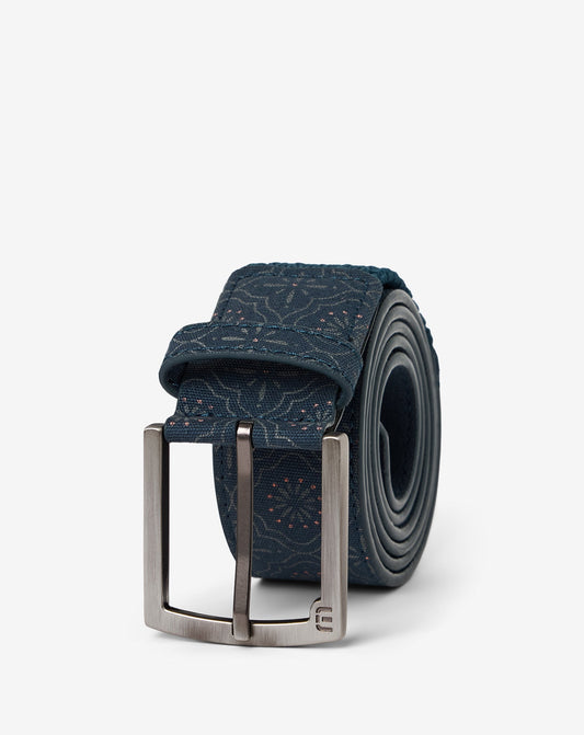 World Link Hybrid Stretch Belt Mood Indigo | Travis Mathew
