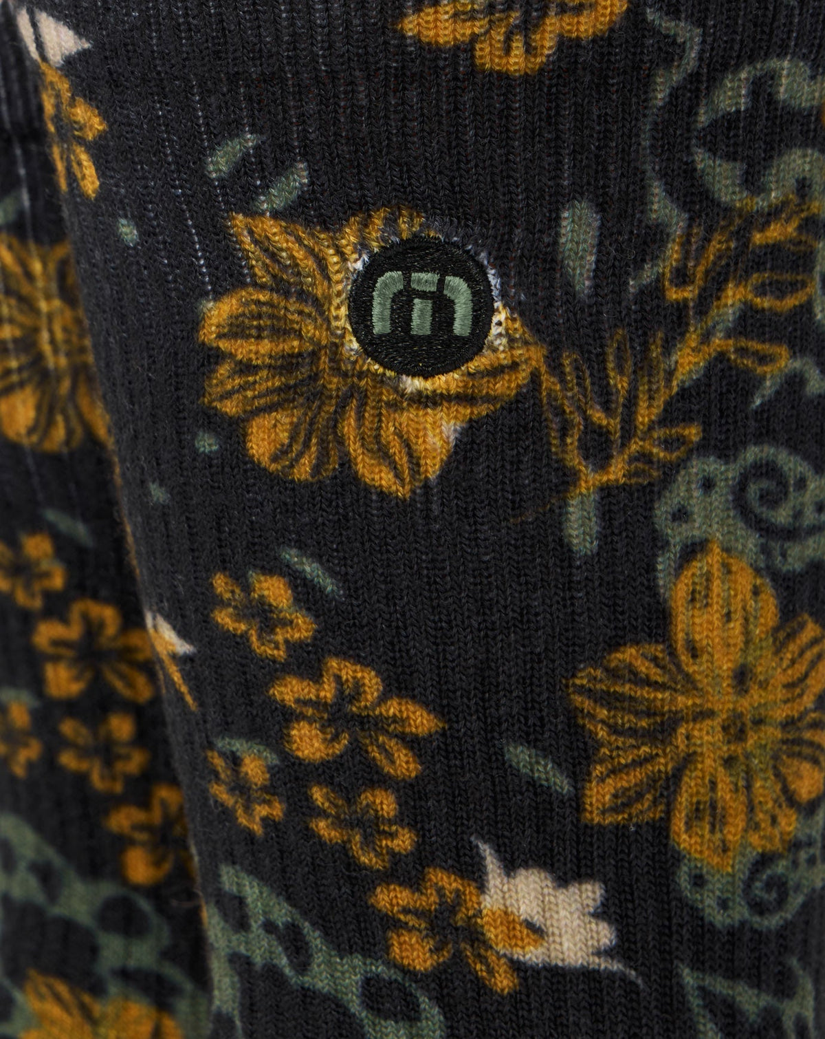 Tapas Bar Crew Sock Black | Travis Mathew
