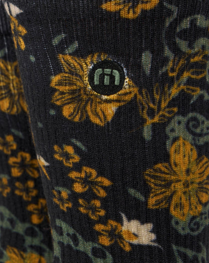 Tapas Bar Crew Sock Black | Travis Mathew