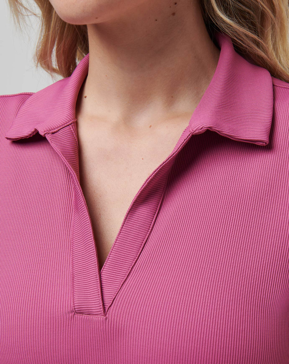 Moveknit Vneck Polo Red Violet | Travis Mathew