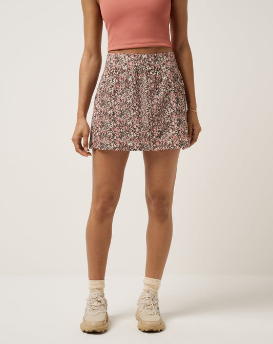 Capture The Moment Breezeblend 2.0 Skort Pearl Blush Multi | Travis Mathew