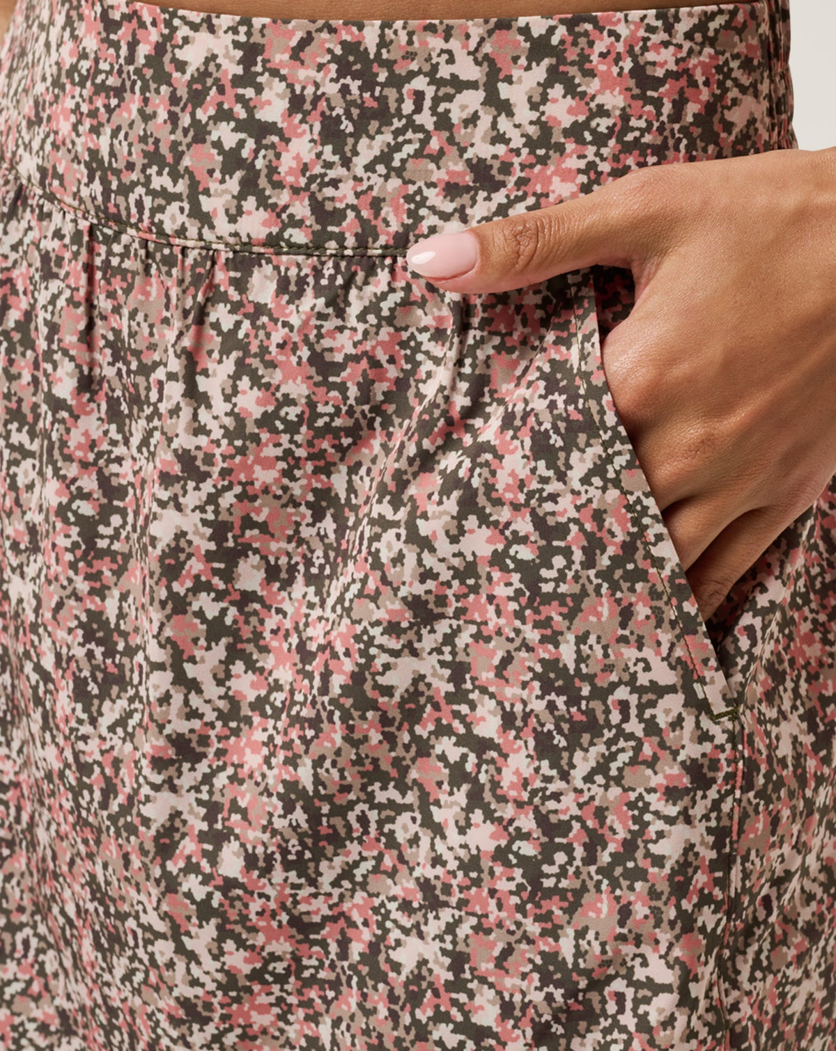 Capture The Moment Breezeblend 2.0 Skort Pearl Blush Multi | Travis Mathew
