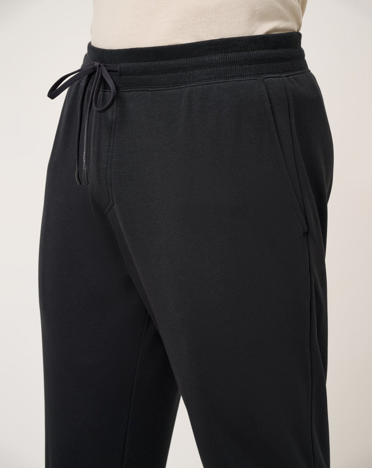 Shot Maker Cloud Pant Black | Travis Mathew